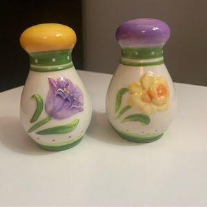 Papel Giftware Symphony Hand painted Salt &  Pepper Set